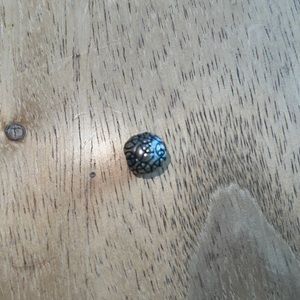 PANDORA peace sign charm
